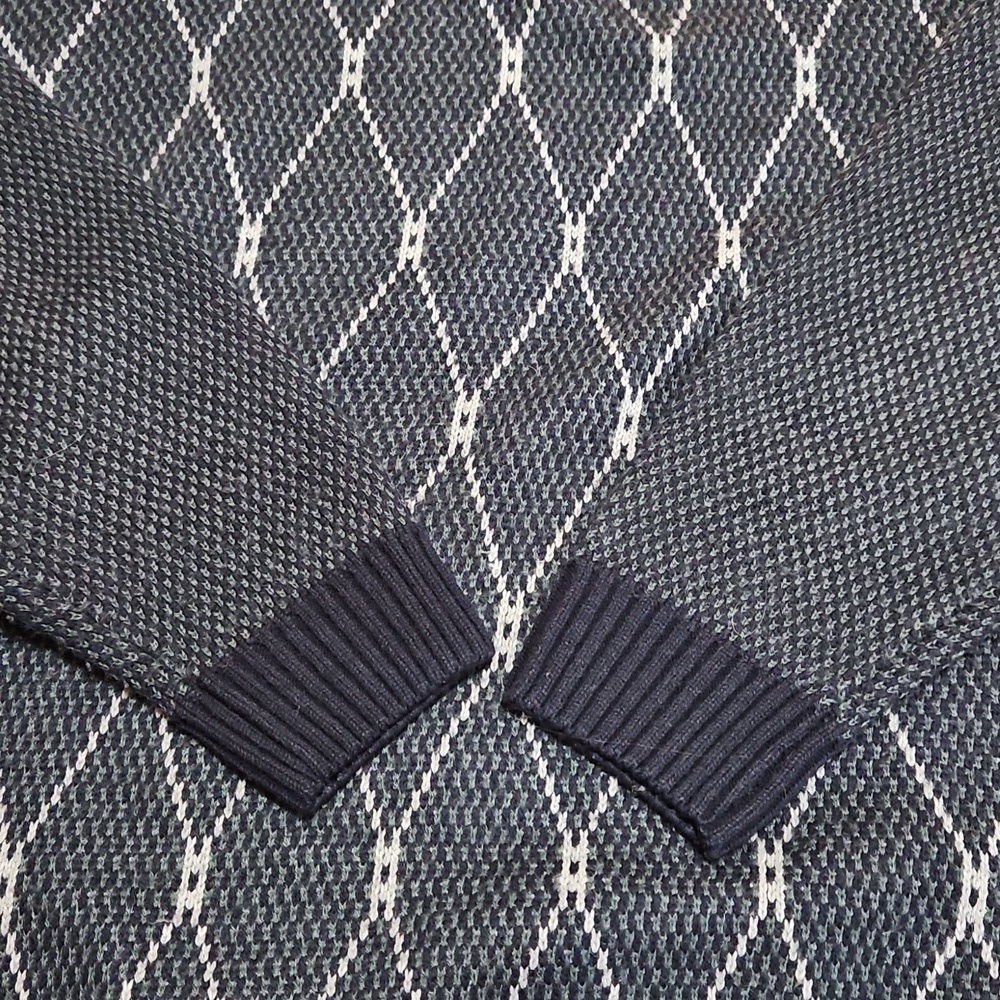 Vintage Diamond Pattern Sweater - Picture 11 of 12